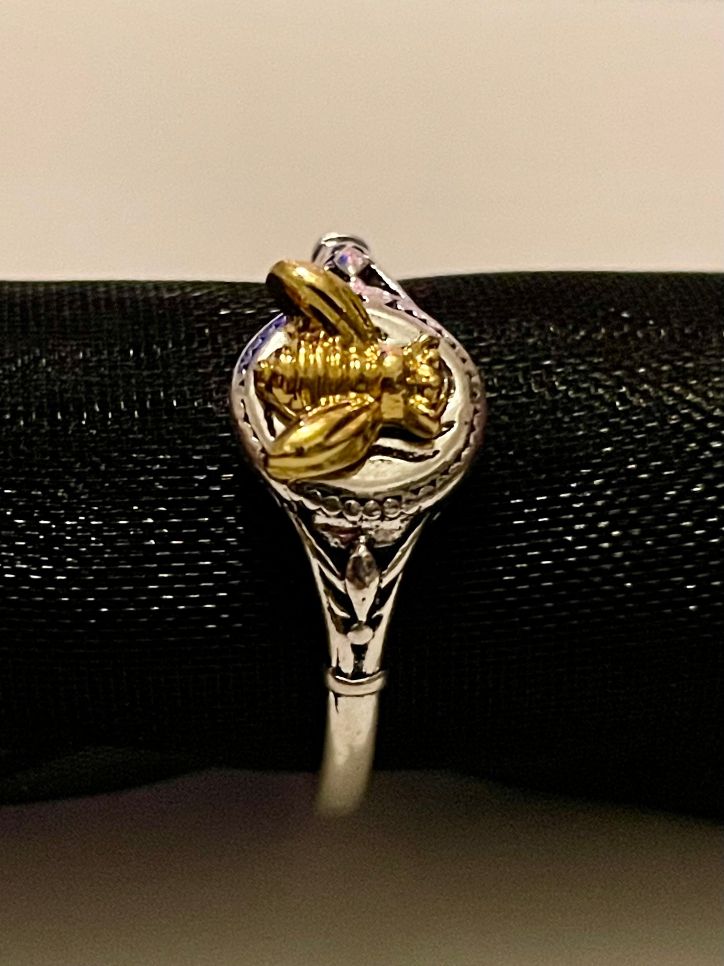 Bee Ring