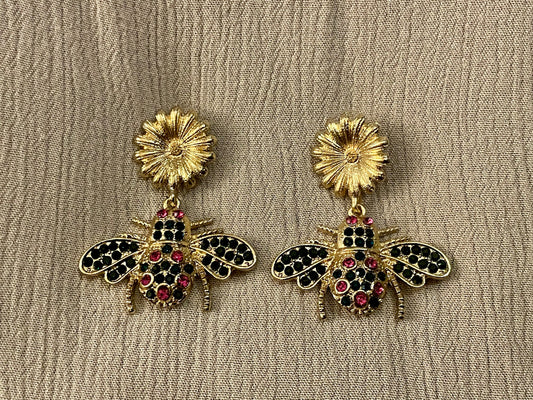 Earring - bee flower