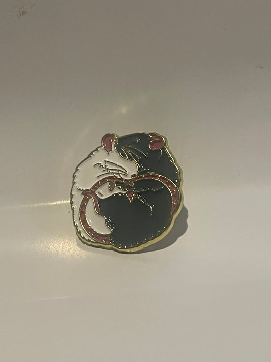 Pin - Rats Hugging