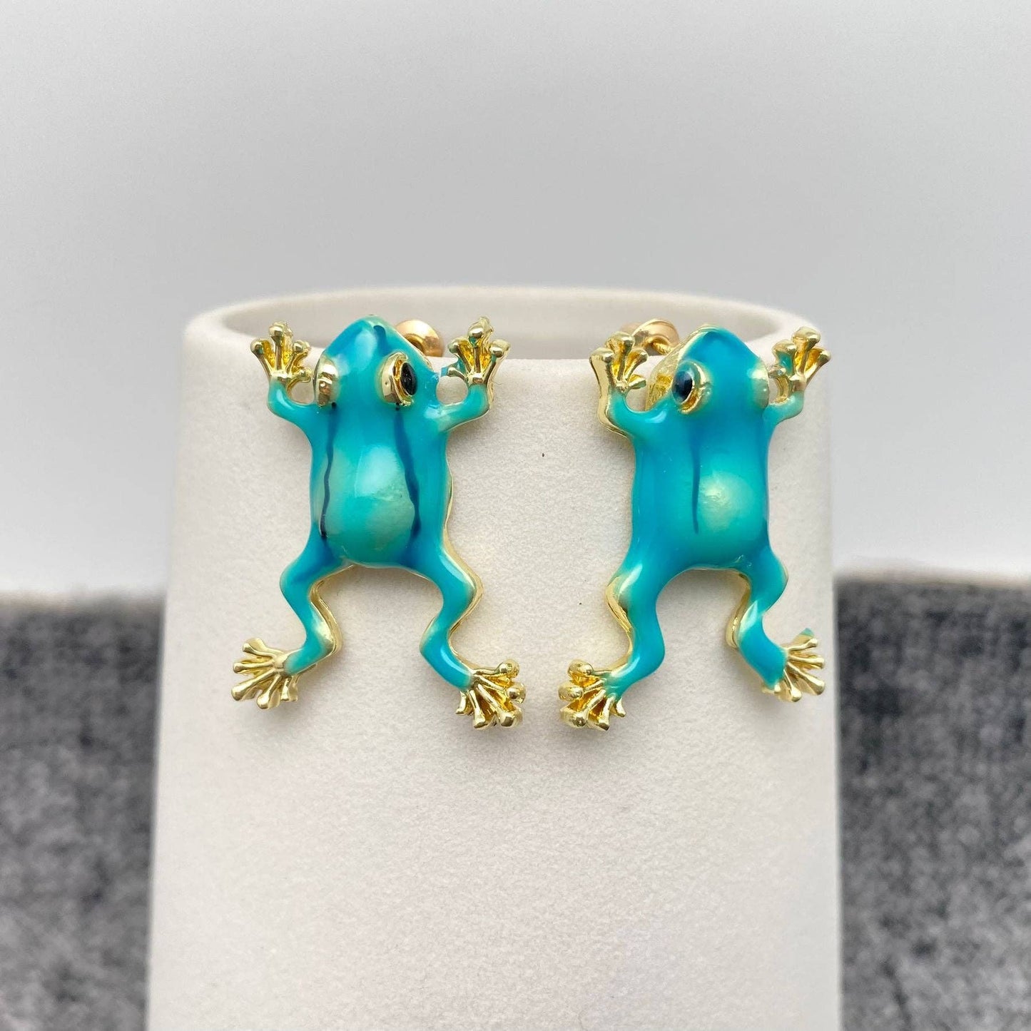 Creative Enamel Tree Frog Post Earrings