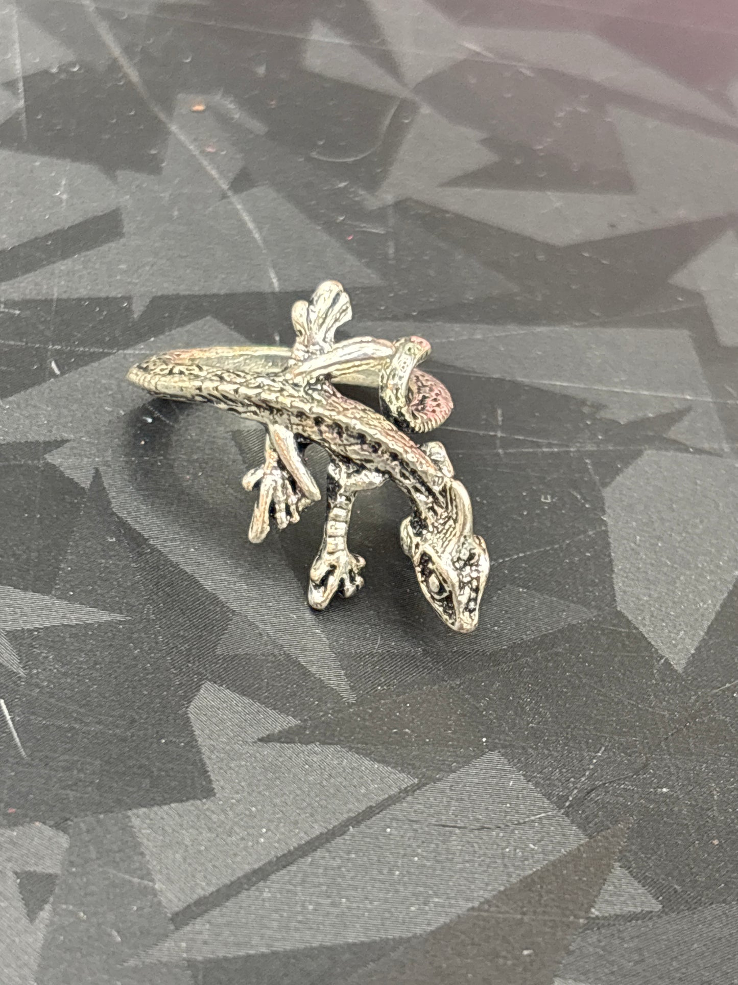 Lizard rings