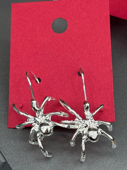 Simple spider dangle