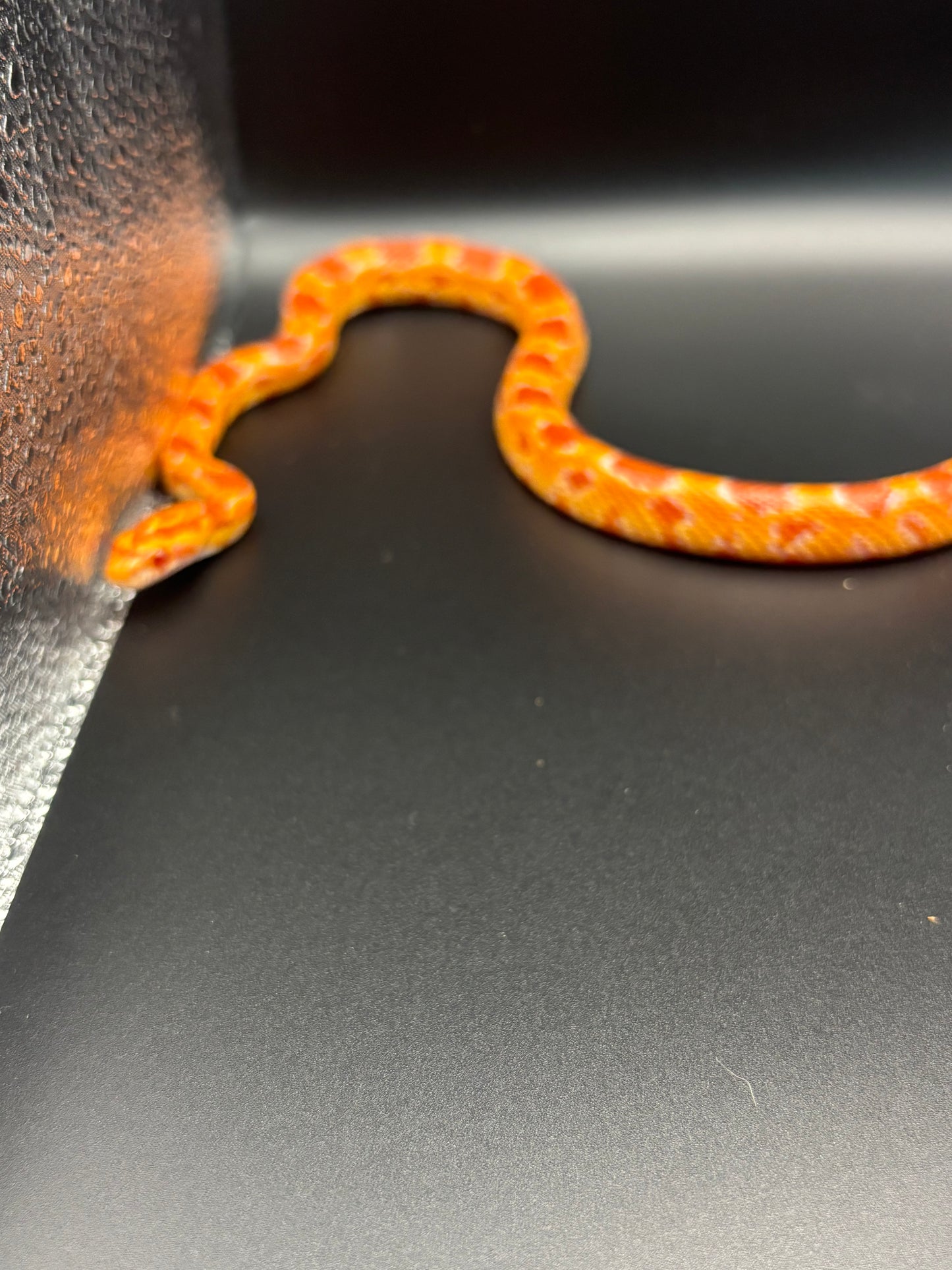 0.1 German Florescent Red Redhatch